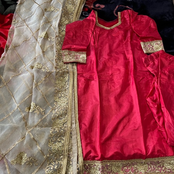 Punjabi suits on sale - Picture 4 of 11